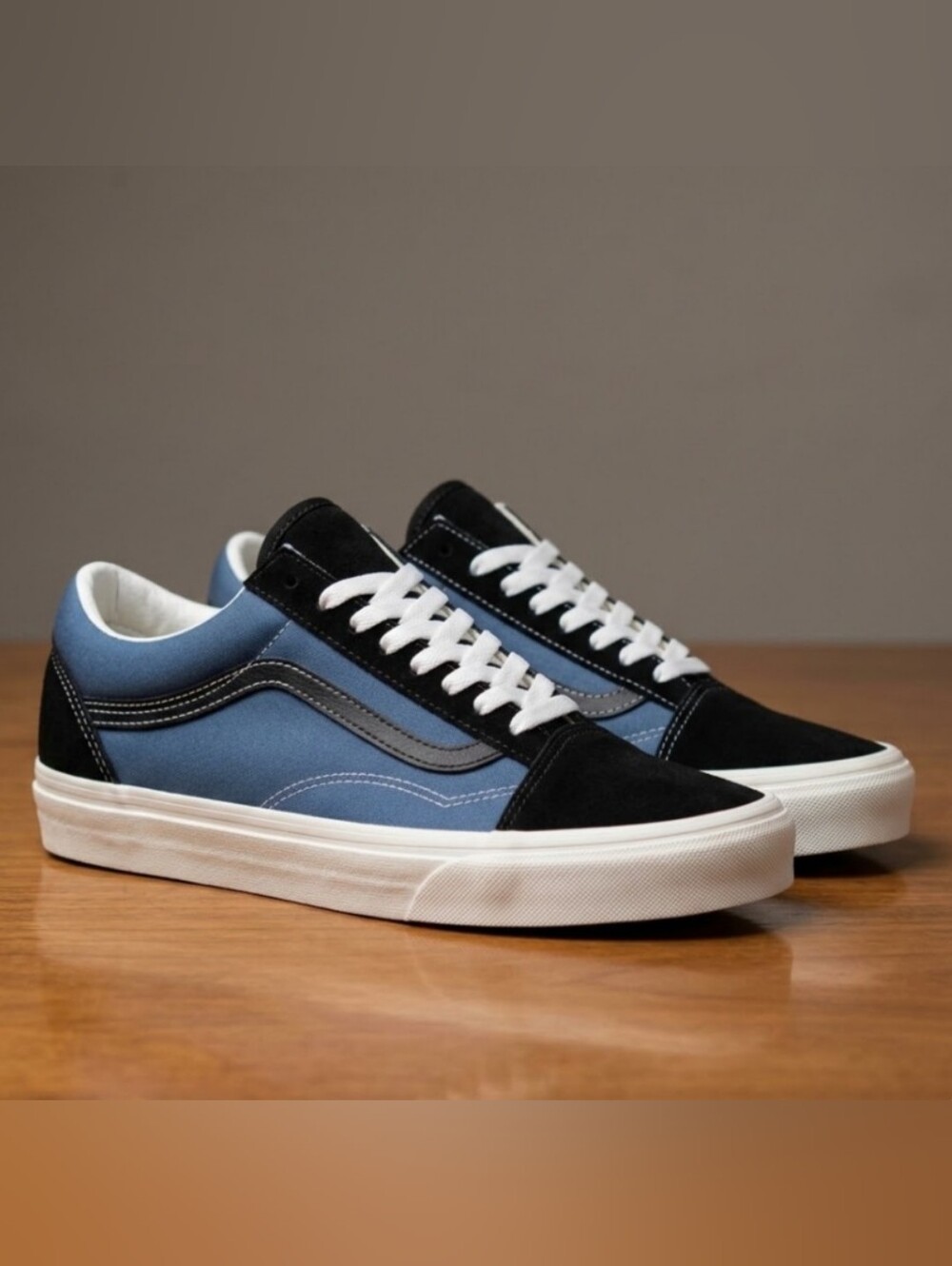 NEW! Vans Classic Low-Top Canvas/suede Sneakers Men's Sz 10.5